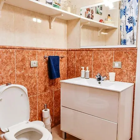 Peaceful 2 Bedroom Διαμέρισμα